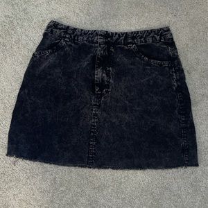 Forever 21 Black Jean Skirt💥
